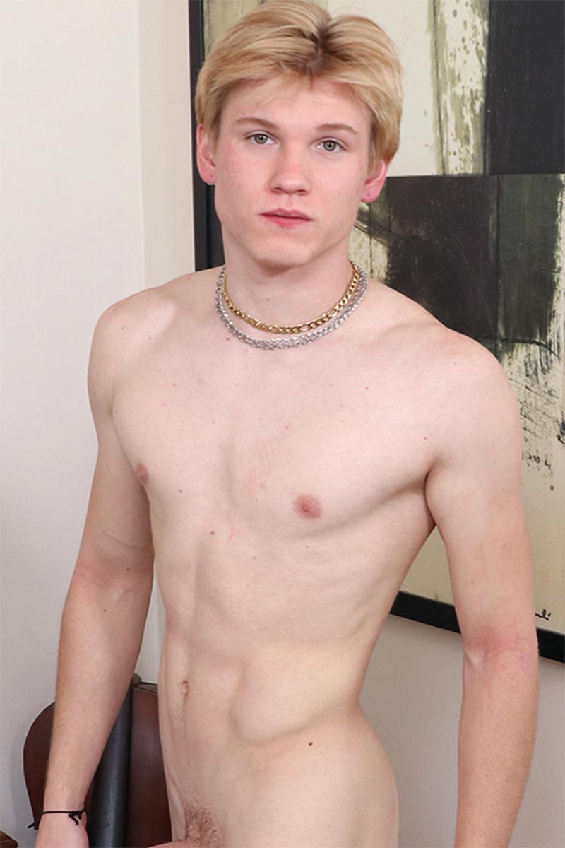800px x 1200px - Tyler Blue | Gay Porn Star Database at WAYBIG